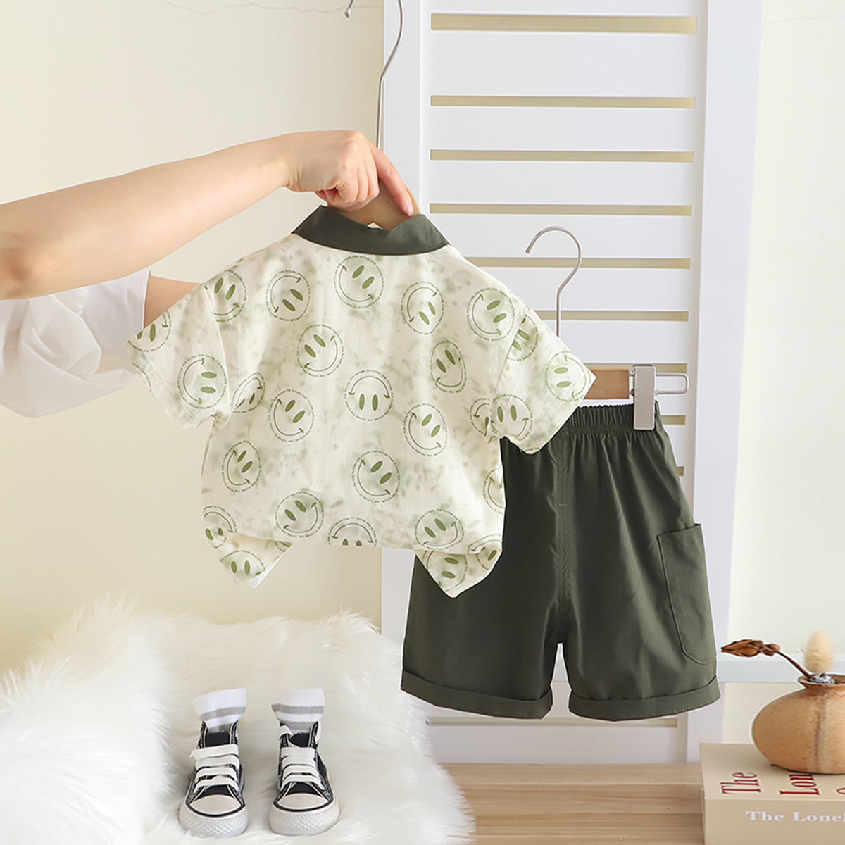 Boys Green Smiley Printed Contrast Collar Shirt With T-Shirt And Shorts Set Sets