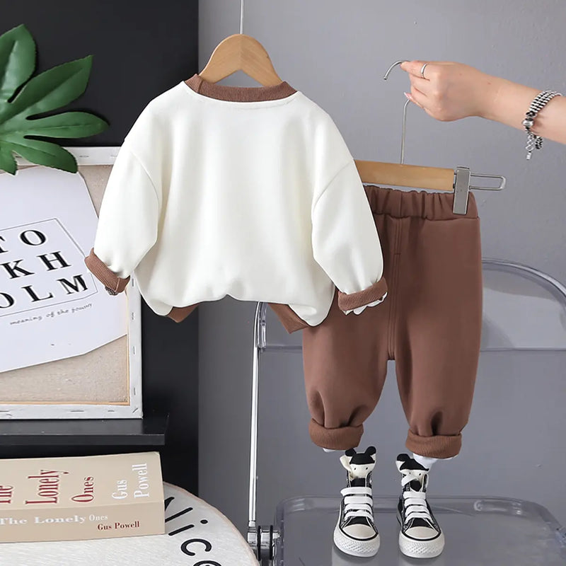 Boys Brown Graphics Printed Sweatshirt With Jogger Sets Sets