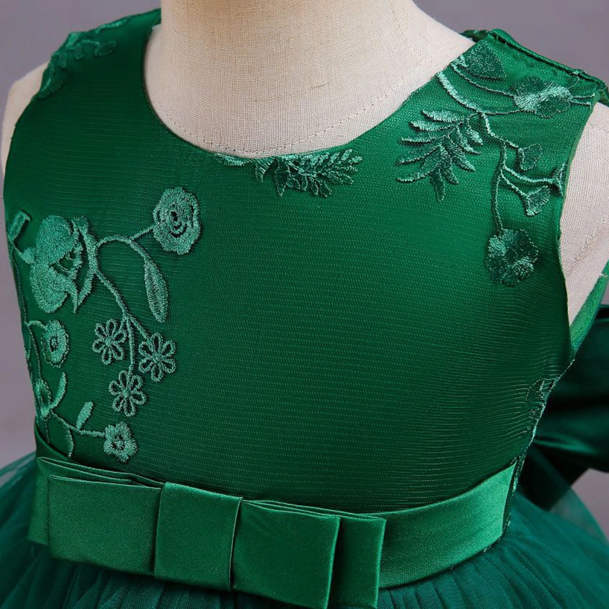 Girls Green Embroidered Sleeveless Layered Party Dress With Bow Party Dresses
