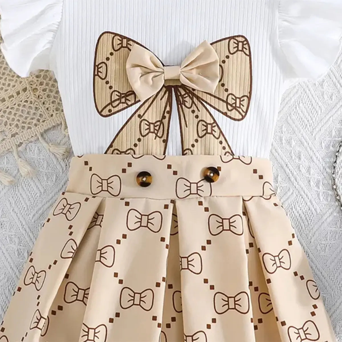 Girls White Bow Printed Top With Skirt Sets Sets