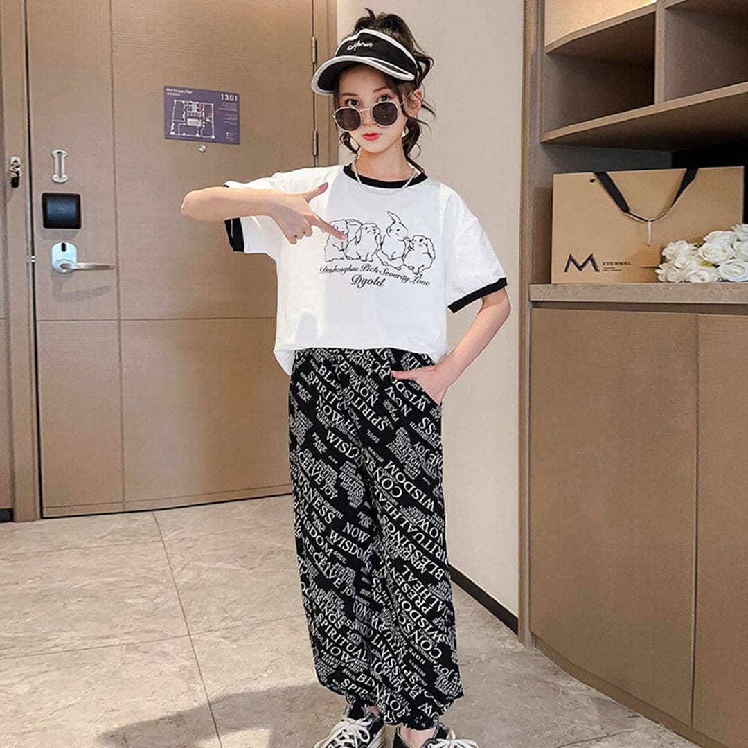 Girls Short Sleeve Graphic T-Shirt With Printed Pants Set Sets   