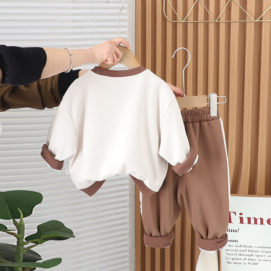Boys Brown Color-blocked Pocket Teddy Sweatshirt With Trouser Set Sets   