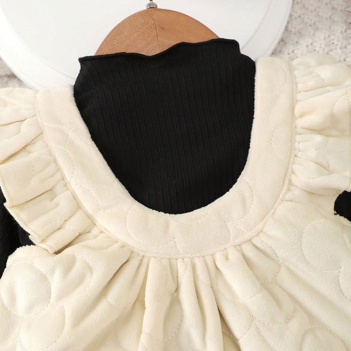Girls Off White Full Sleeveless Pinafore Dress Casual Dresses   