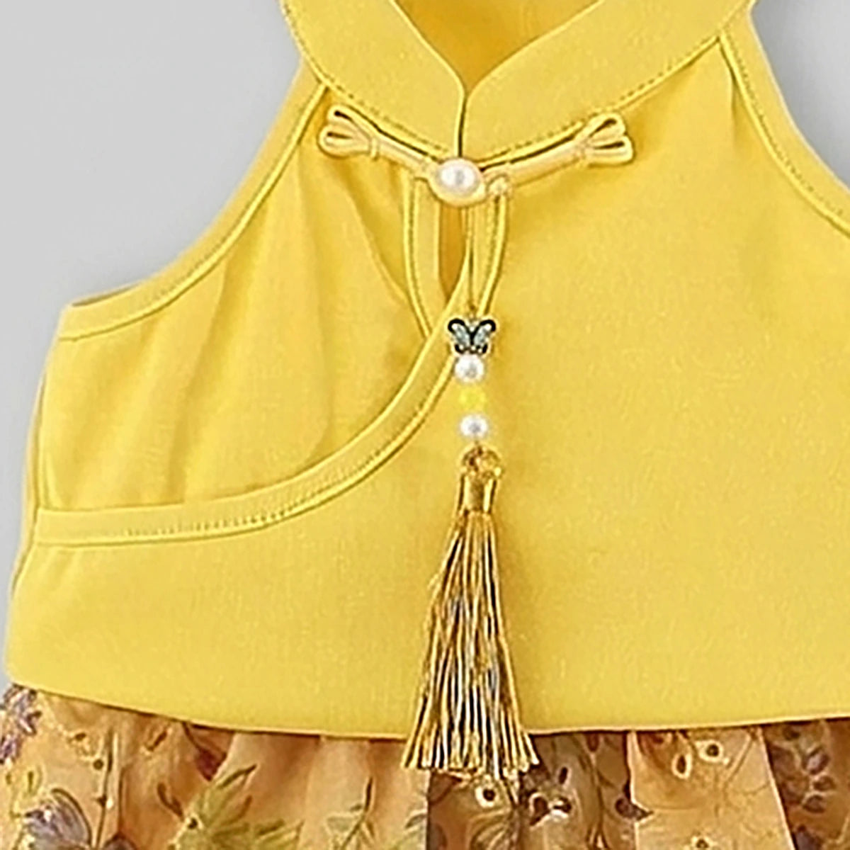 Girls Yellow Mandarin Collar Top With Floral Print Shorts Sets Sets