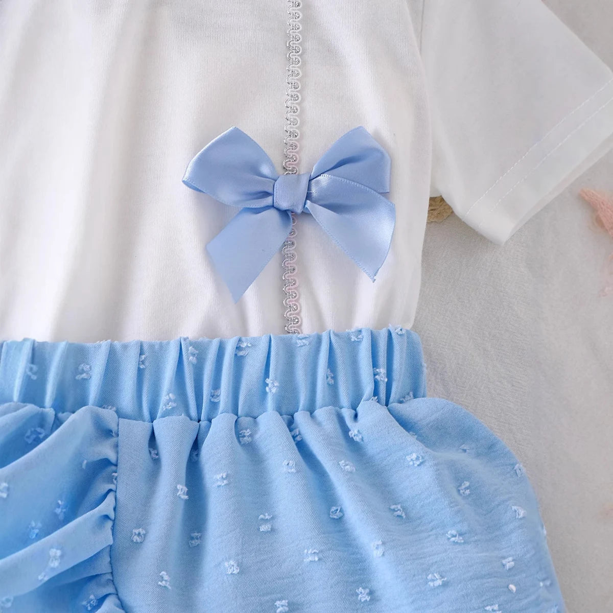 Girls White Bow Applique Short Sleeve Top With Skirt Sets 2 pc. Sets