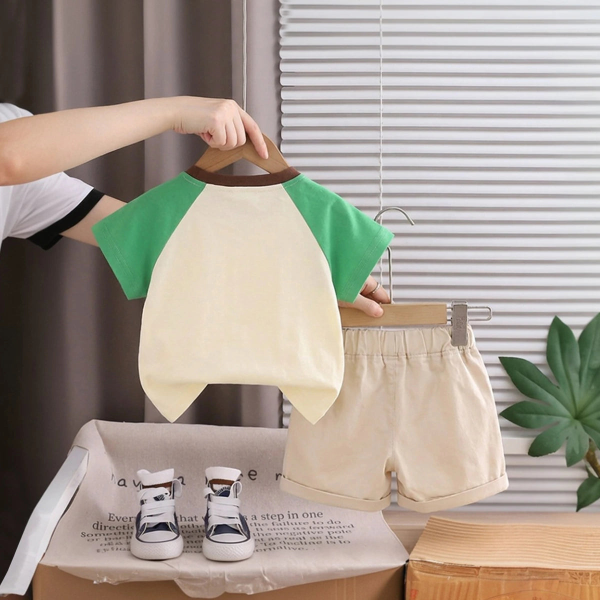 Boys Green Octopus Graphic Raglan Sleeve T-Shirt With Elasticated Shorts Sets 2 pc. Sets