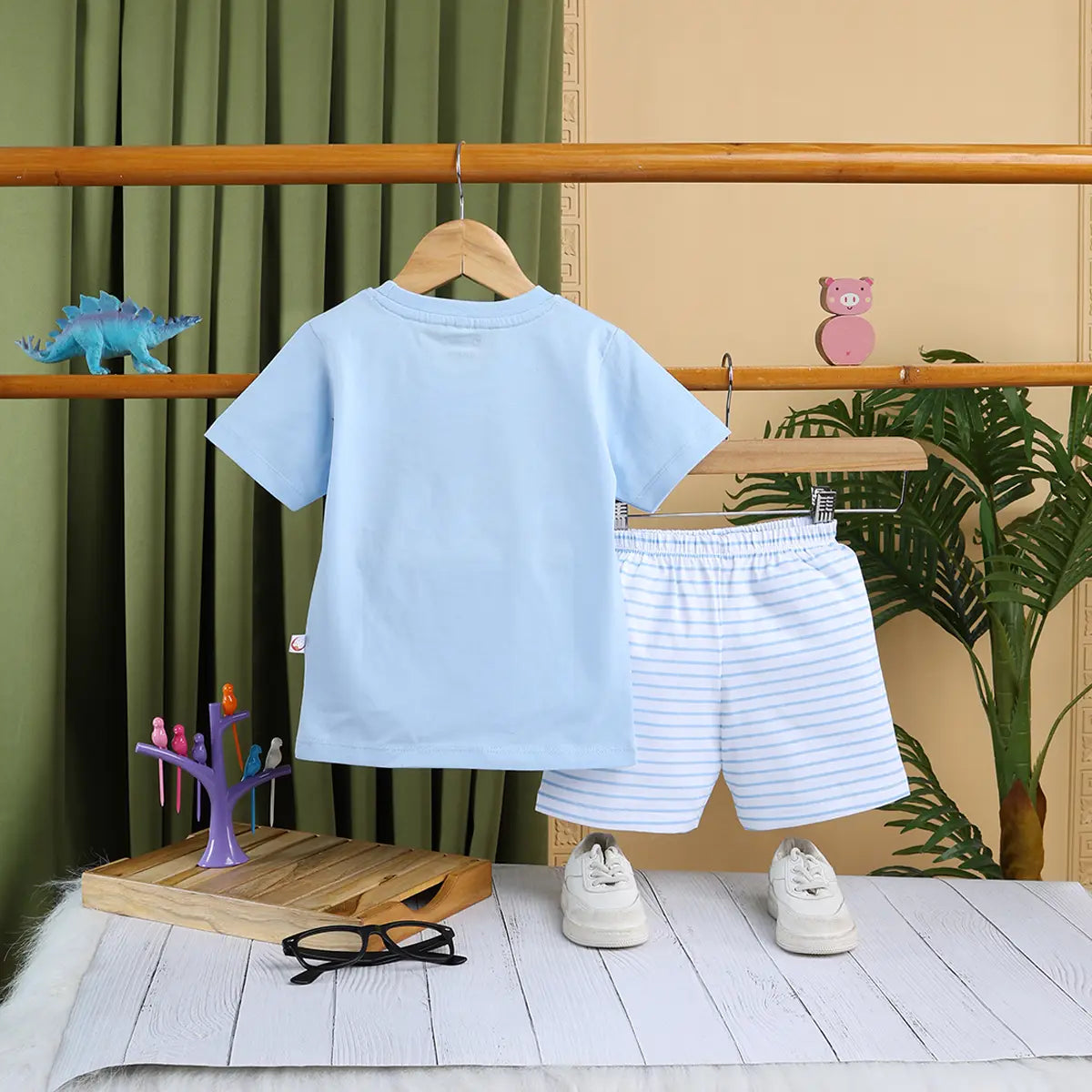 Boys Sky Blue Animal Graphics Short Sleeve T-Shirt With Striped Drawstring Shorts Sets Sets