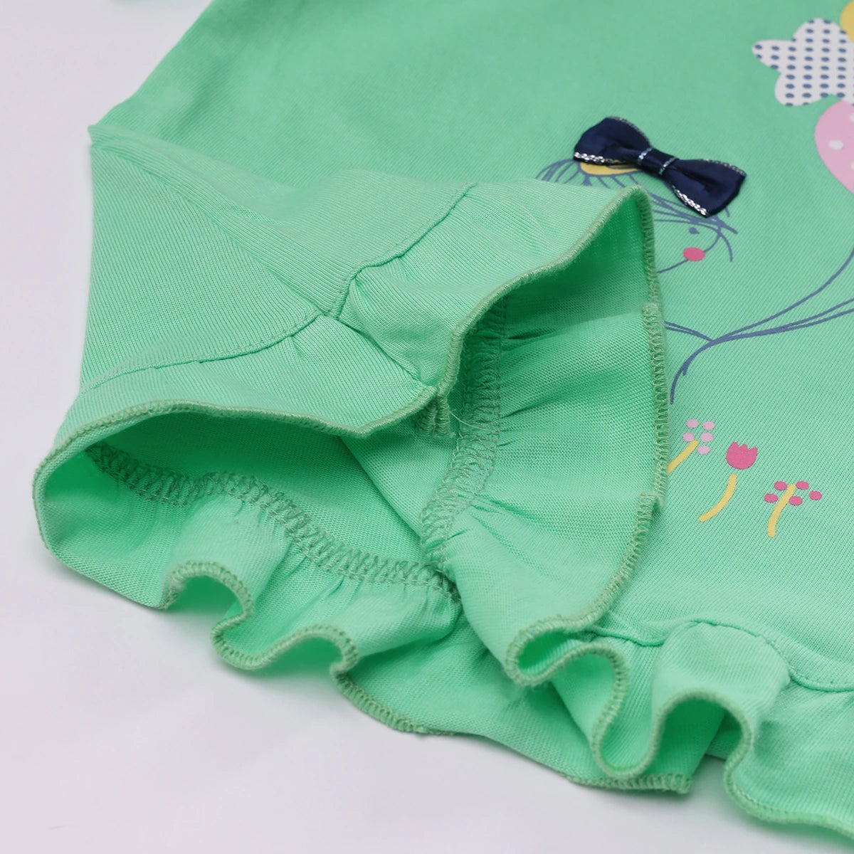 Girls Green Heart Graphic Puff Sleeve Top With Floral Shorts Sets Sets
