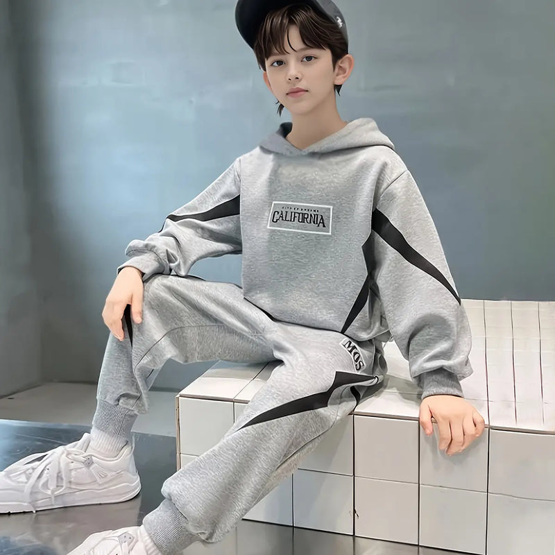 Boys Grey Typographic Printed Hooded Sweatshirt With Jogger Sets Sets