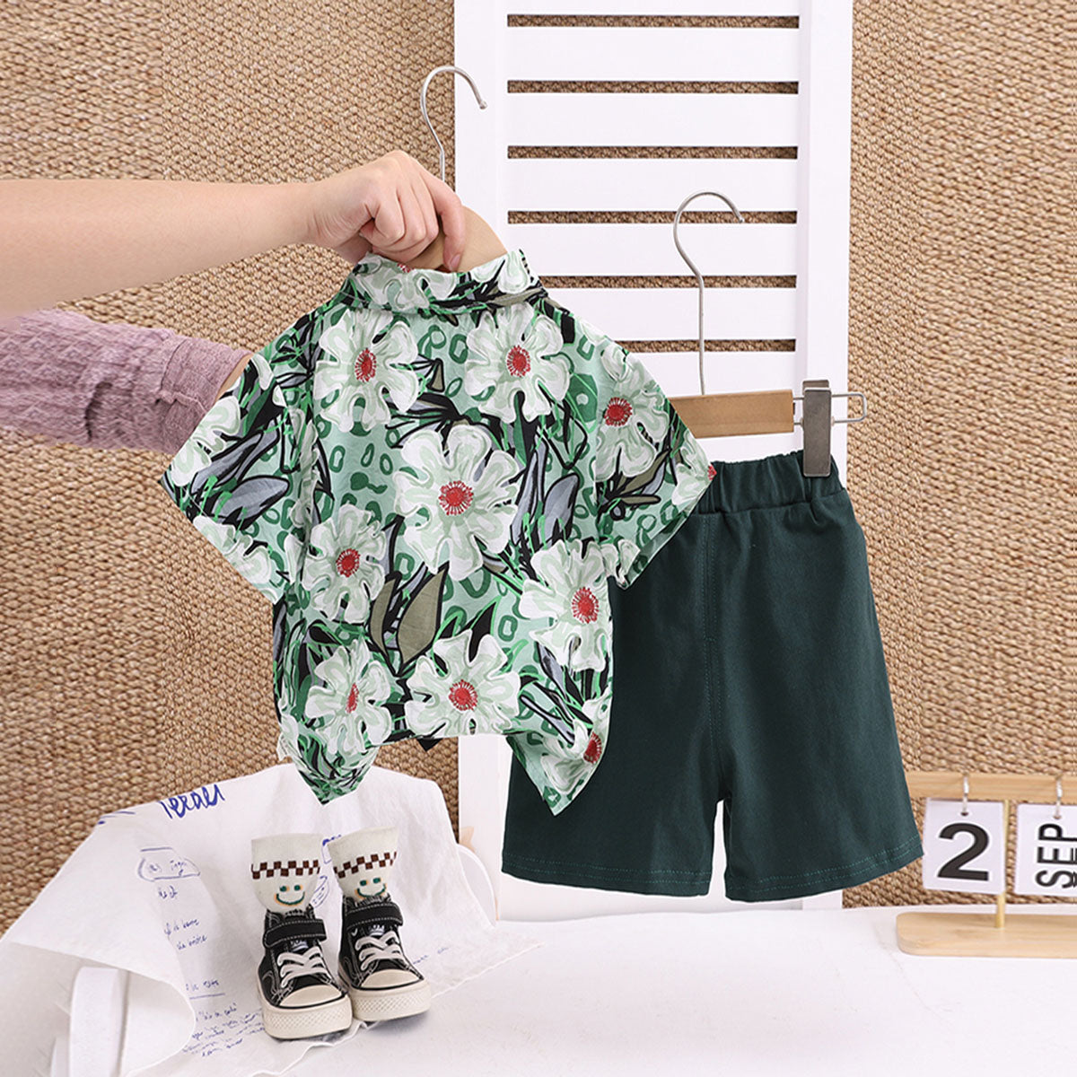 Boys Green Floral Printed Shirt With Neck Tie And Shorts Set Sets