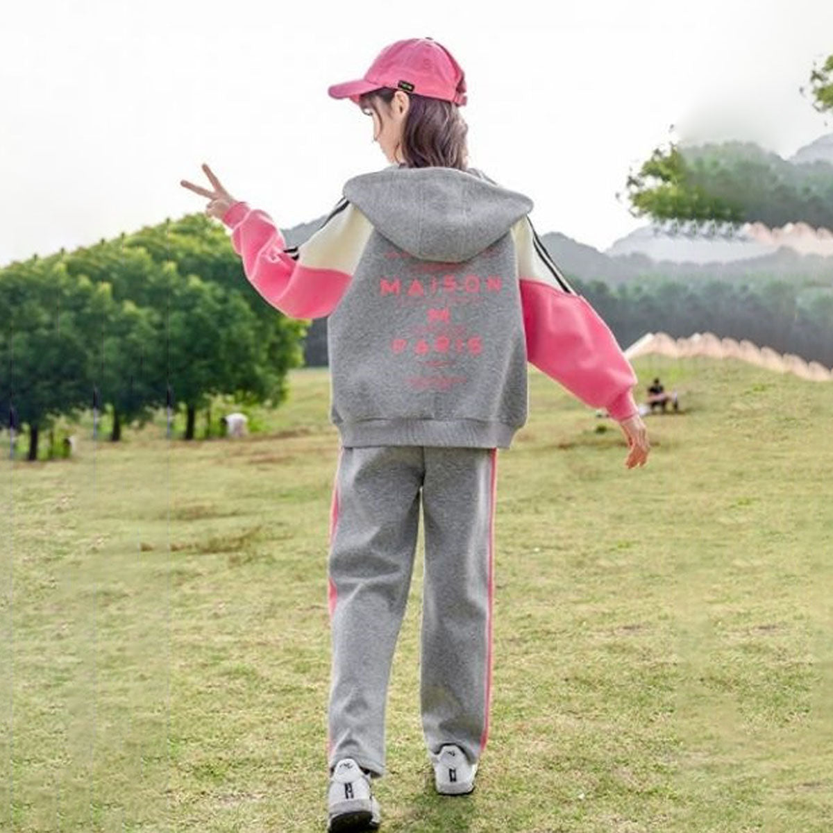 Girls Grey Colorblocked Front Zipper Hooded Jacket With Pants Winter Set 2 pc. Sets