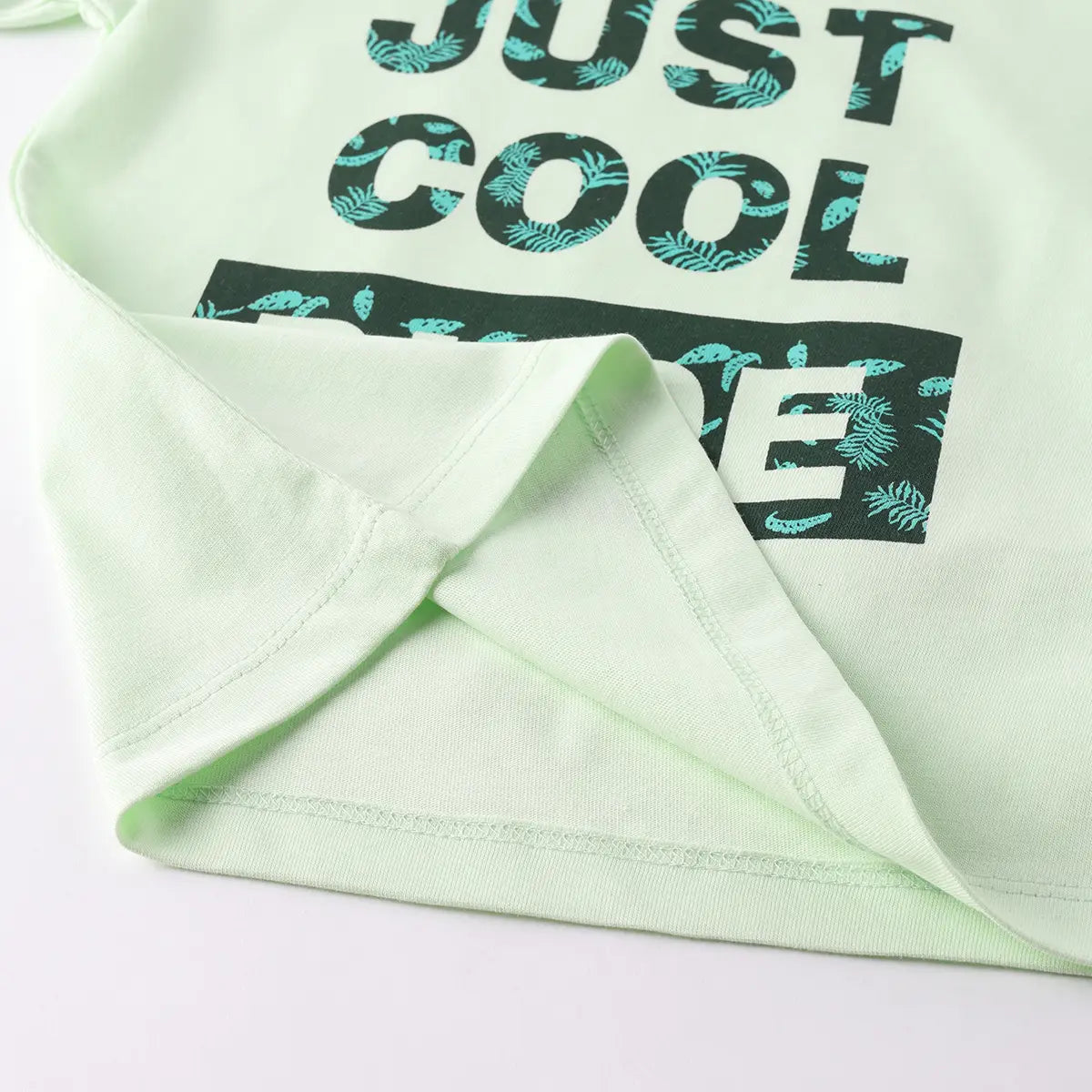 Boys Green Typographic Printed Short Sleeves T-Shirt With Pinted Drawstring Shorts Sets Sets