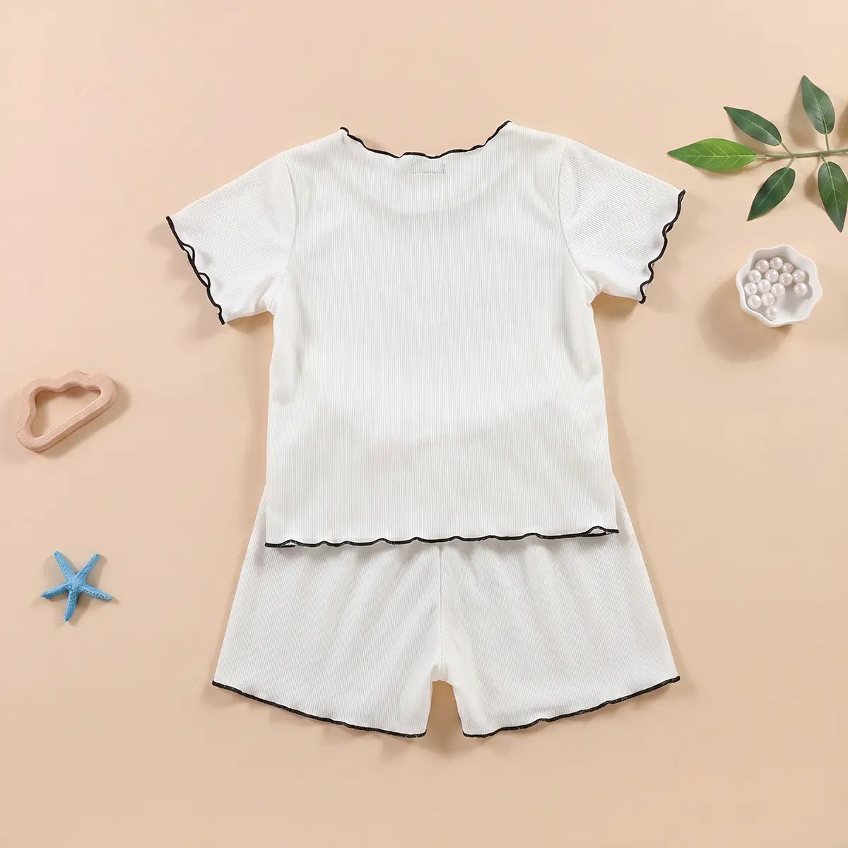 Girls Off White Bear Graphic Printed Short Sleeve Top With Shorts Sets 2 pc. Sets
