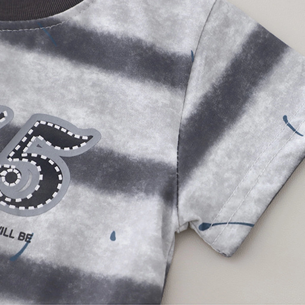 Boys Grey Alphanumeric Print T-Shirt With Denim Shorts Set Sets