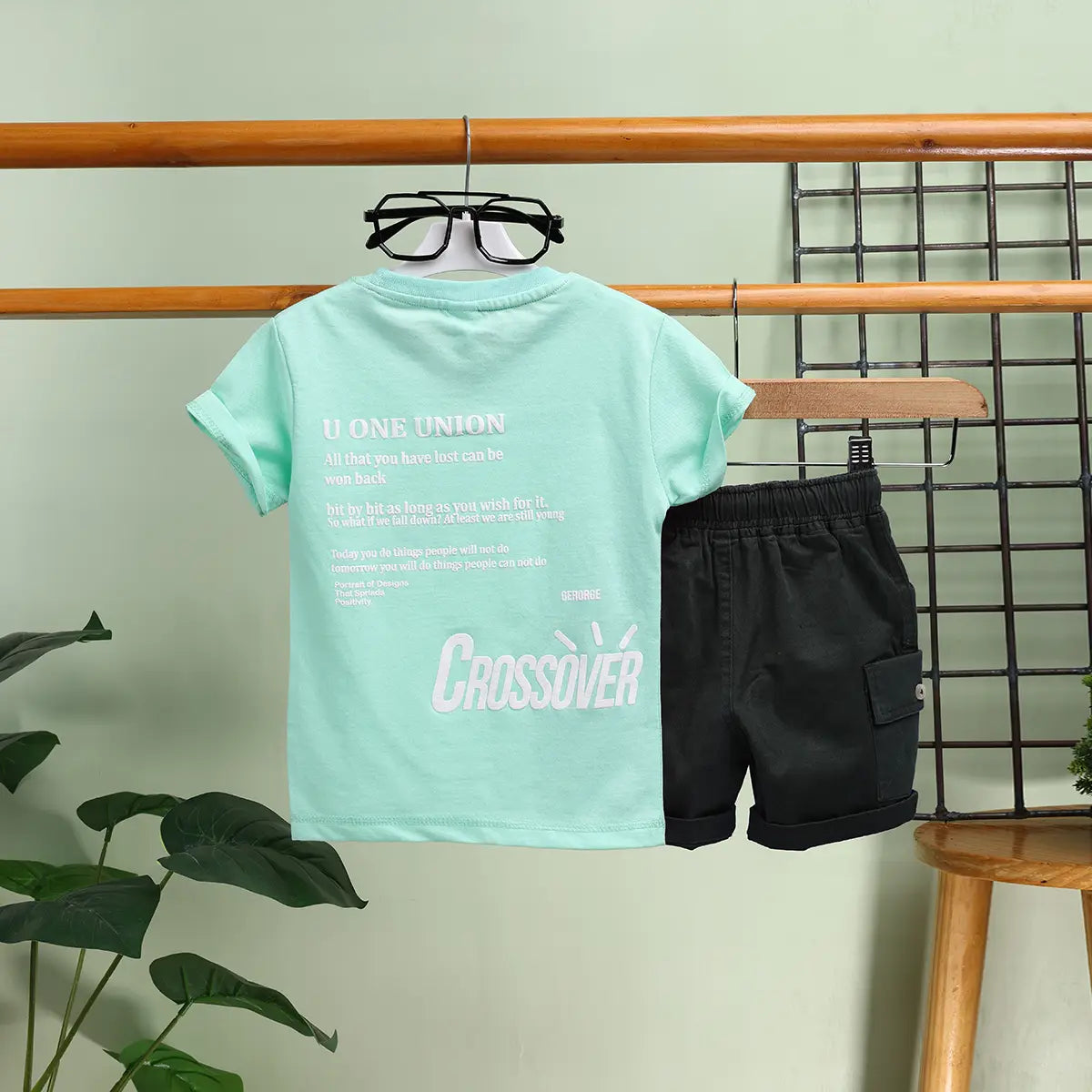 Boys Green Typographic Printed T-Shirt With Shorts Sets Sets