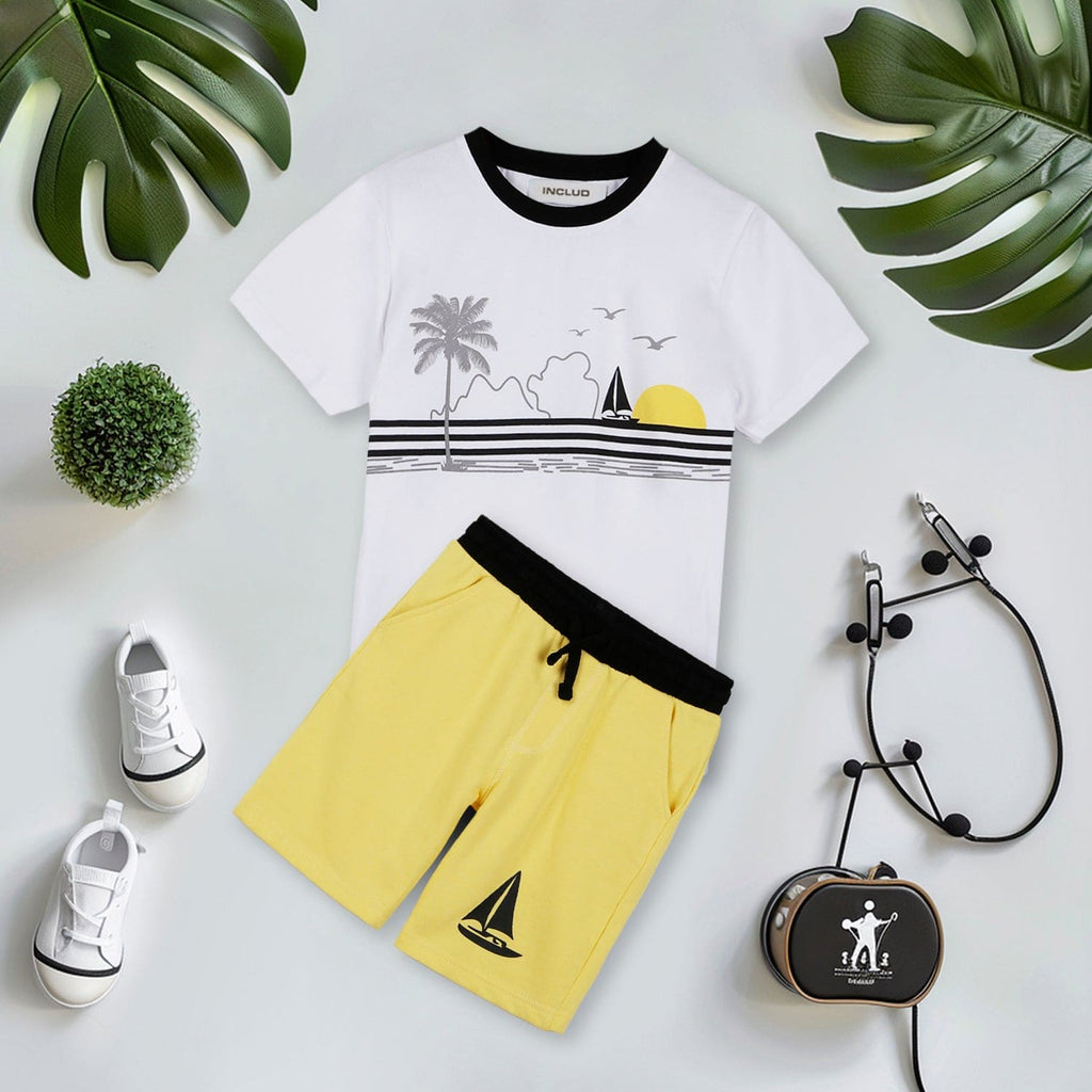Boys Graphic Print T-Shirt With Shorts