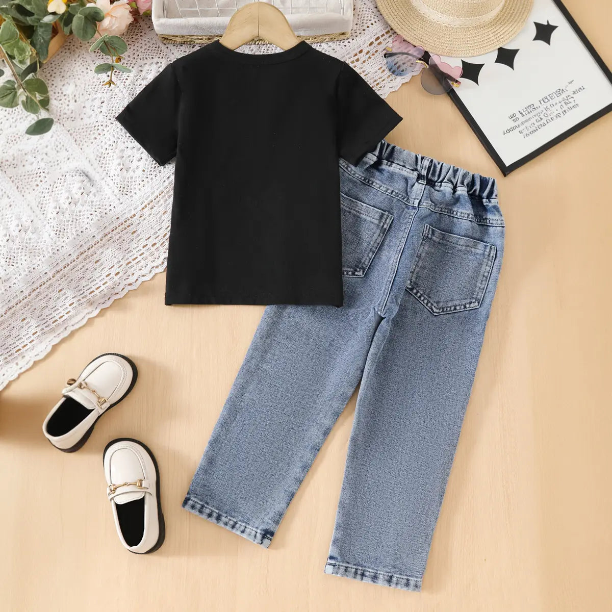 Boys Black Graphics Short Sleeves T-Shirt With Denim Pants Set Sets