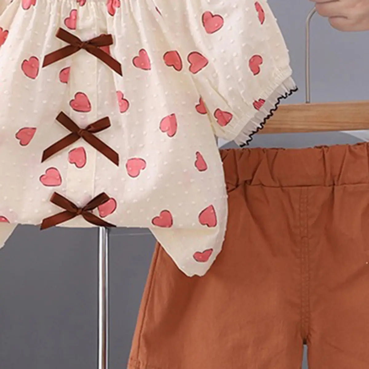 Girls Apricot Heart Print Puff Sleeve Top With Shorts Sets Sets