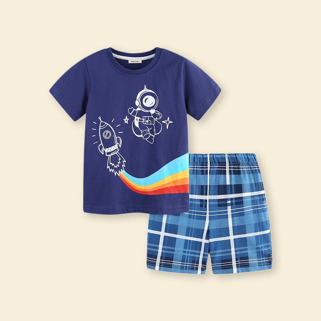 Boys Graphic Print T-Shirt With Checkered Shorts Set Sets   