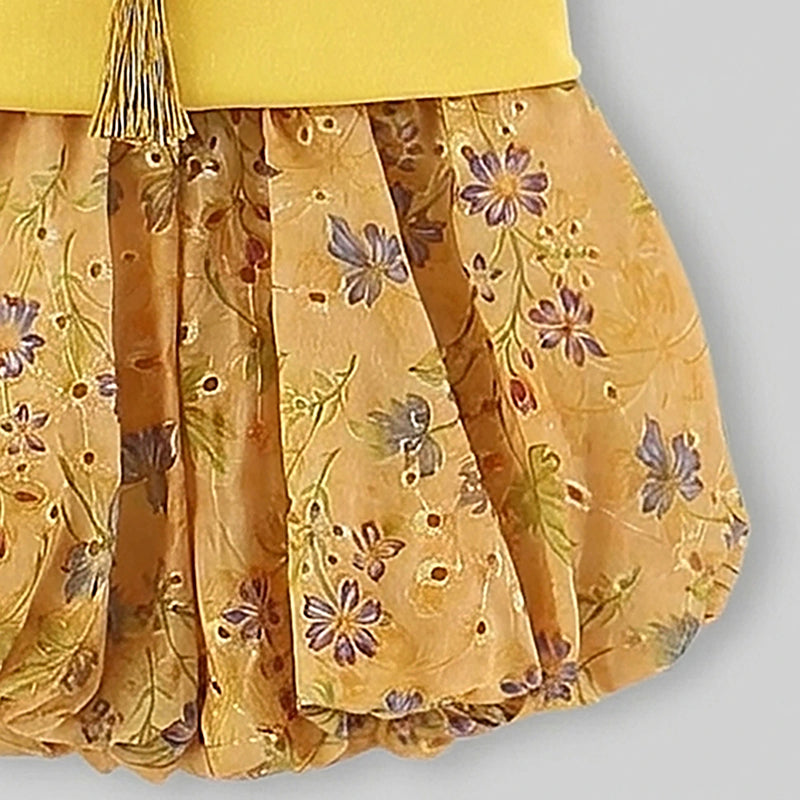 Girls Yellow Mandarin Collar Top With Floral Print Shorts Sets Sets