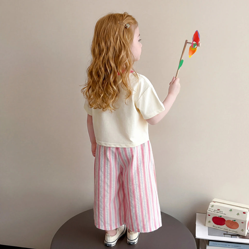 Girls Off White Cat Print T-Shirt With Striped Pants Sets Sets