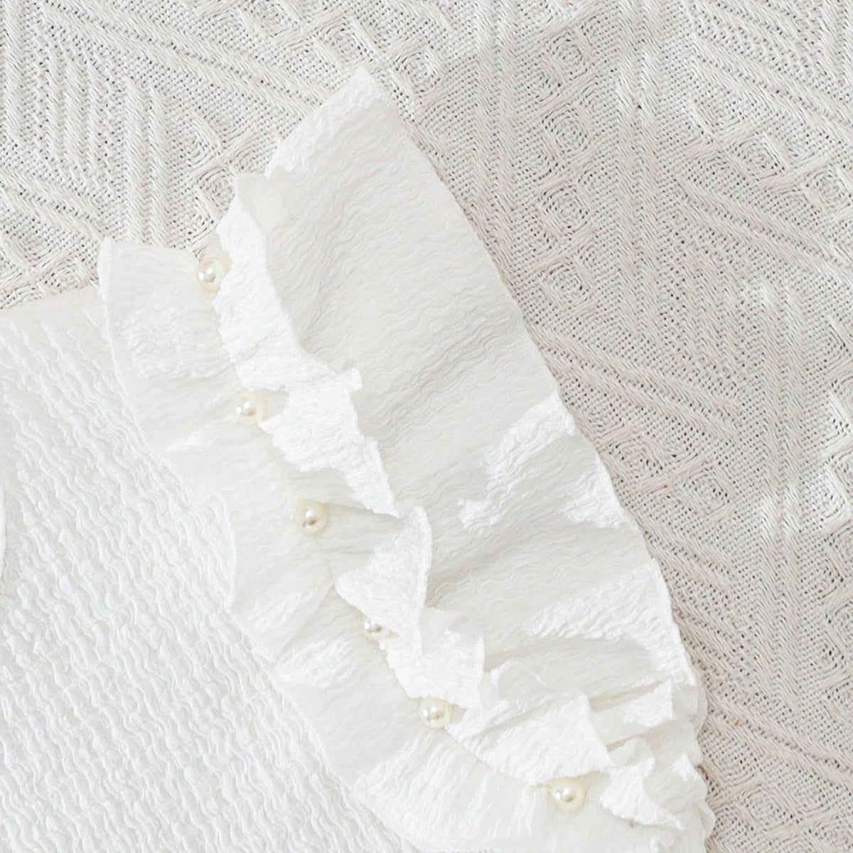 Girls White Textured Flutter Sleeve Top With Pleated Skirt Sets Sets