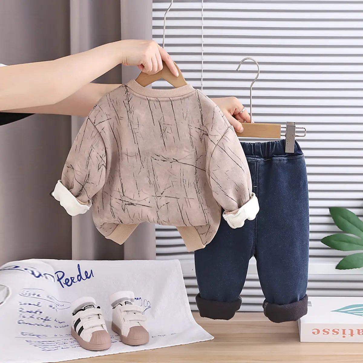 Boys Khaki Abstract Printed Sweatshirt With Denim Pants Set Sets