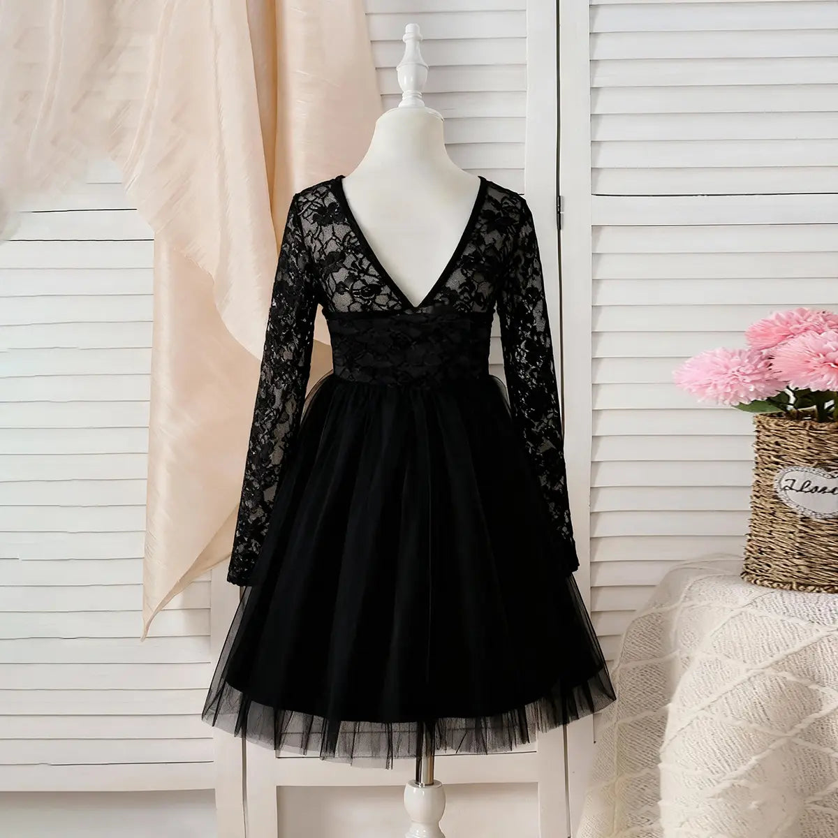 Girls Black Long Sleeves Fit & Flare Party Dress With Lace & Tulle Overlay Party Dresses