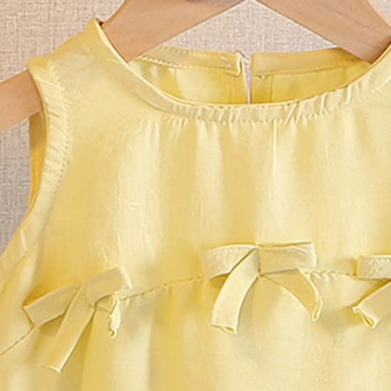 Girls Yellow Bow Appliqued A-line Dress With Ruffled Hem Casual Dresses