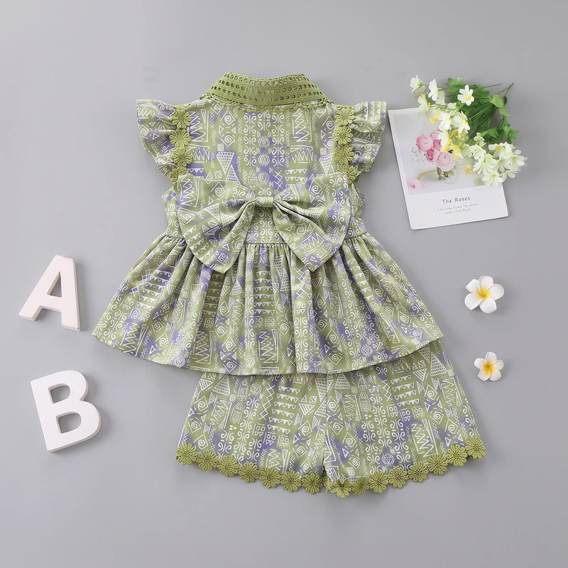 Girls Green Geometric Print Flutter Sleeve Top With Shorts Sets 2 pc. Sets