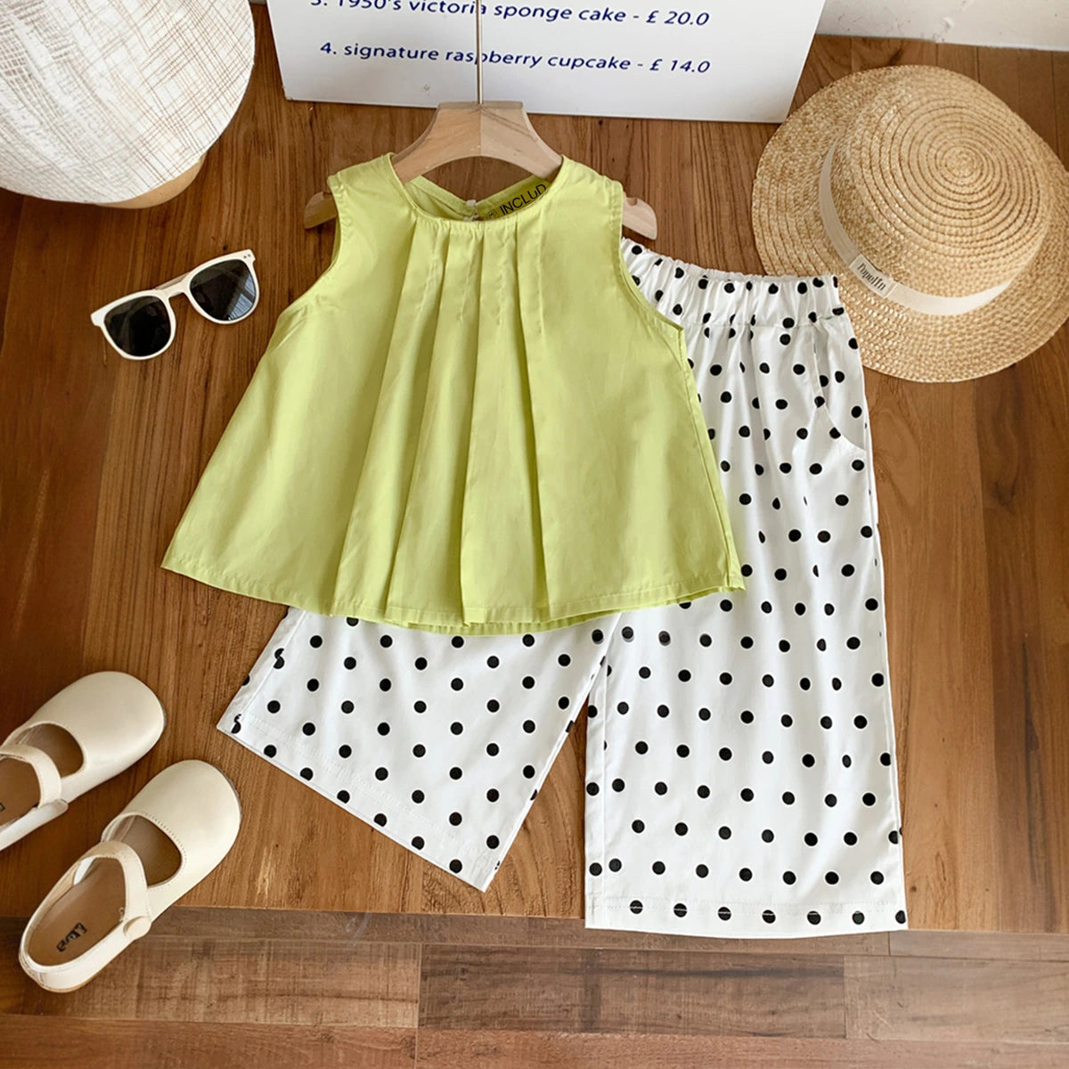 Girls Green Sleeveless Pleated Top With Polka Dot Print Pants Set Sets Green 1-2 Y