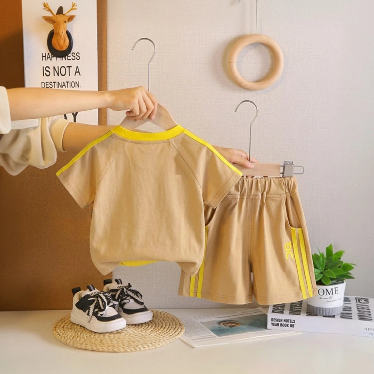 Boys Khaki Printed Short Sleeve T-Shirt With Elasticated Shorts Sets Sets