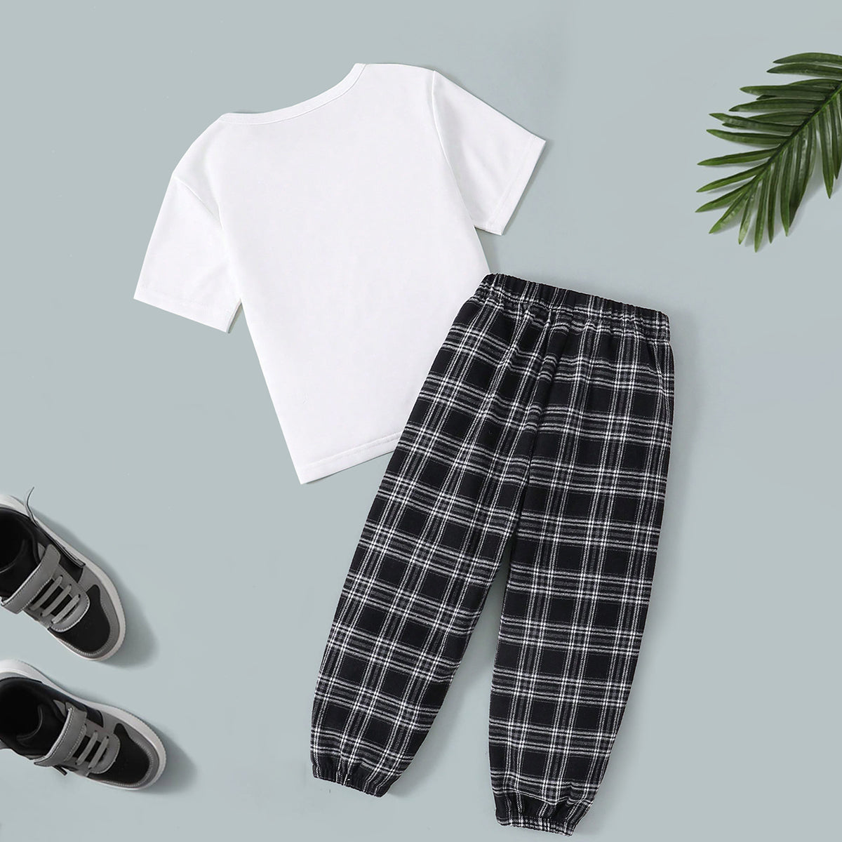 Boys White Dinosaur Printed T-Shirt With Checked Pants Set 2 pc. Sets