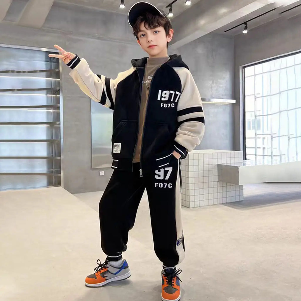 Boys Black Alphanumeric Printed Oversized Hooded Zipper Jacket With Jogger Sets Sets