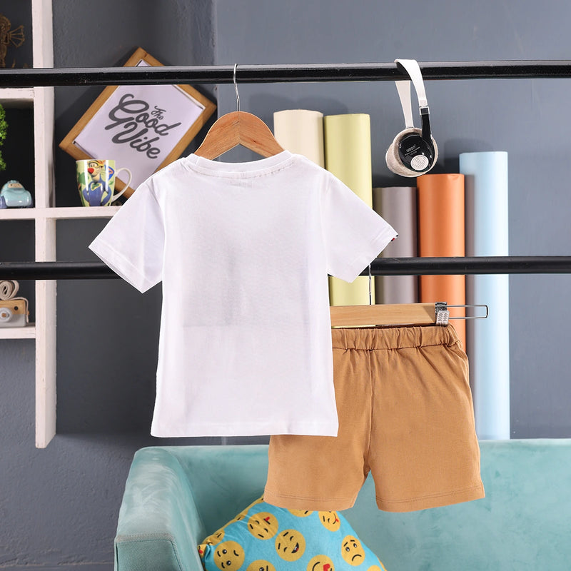 Boys White Typography Print Short Sleeve T-Shirt With Drawstring Shorts Sets Sets