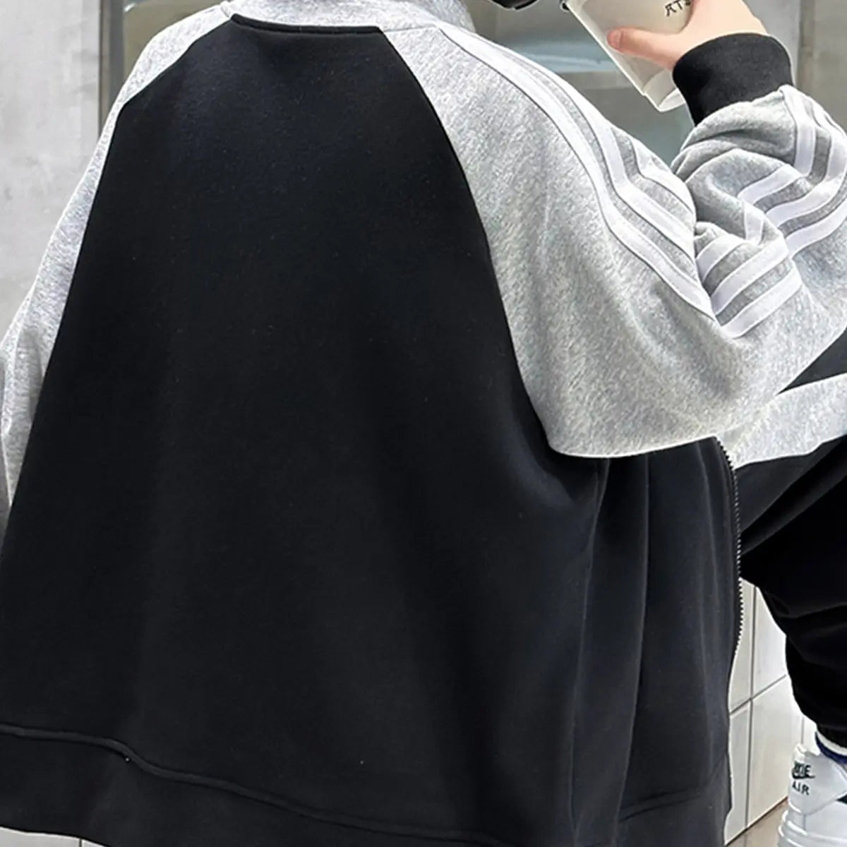 Boys Black Embroidered Sweatshirt With Jogger Sets Sets