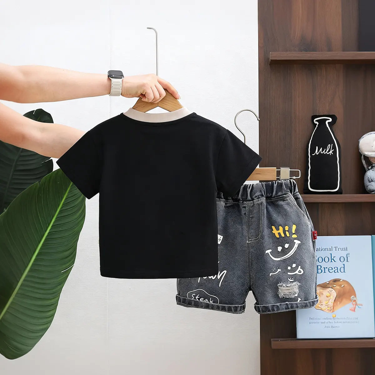 Boys Black Typographic Print T-Shirt With Distressed Denim Shorts Set Sets