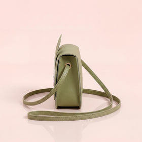 Girls Green Bunny Motif Non Detachable Sling Bag Sling Bags