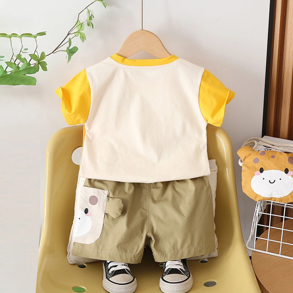 Boys Yellow Giraffe Graphic Short Sleeves T-Shirt With Elasticated Shorts Sets Sets