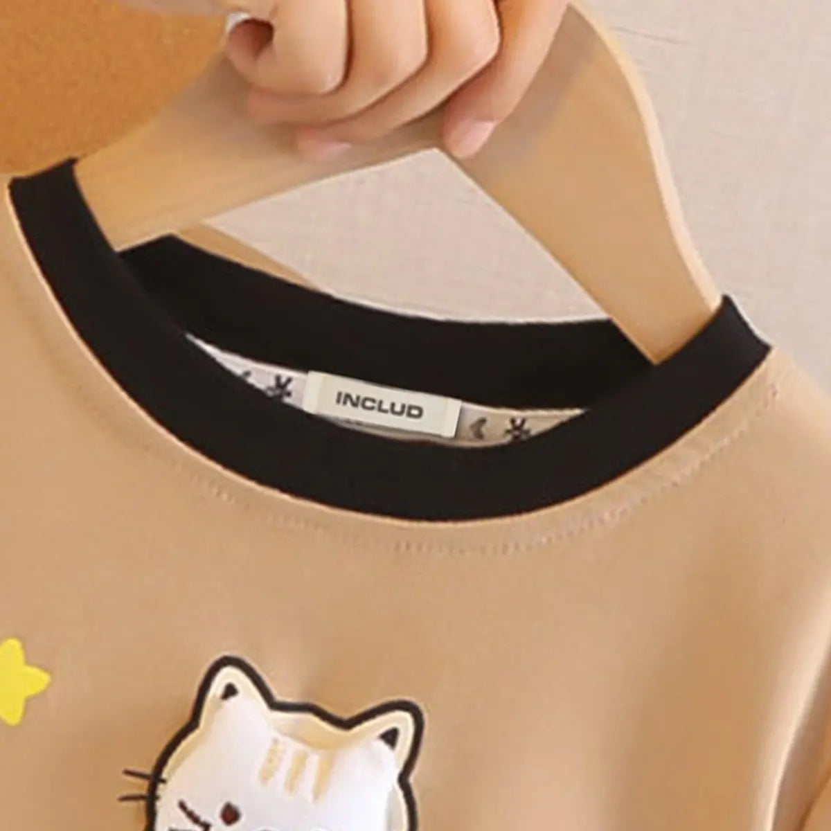 Boys Khaki Cat Printed T-Shirt With Stripe Pants Sets Sets