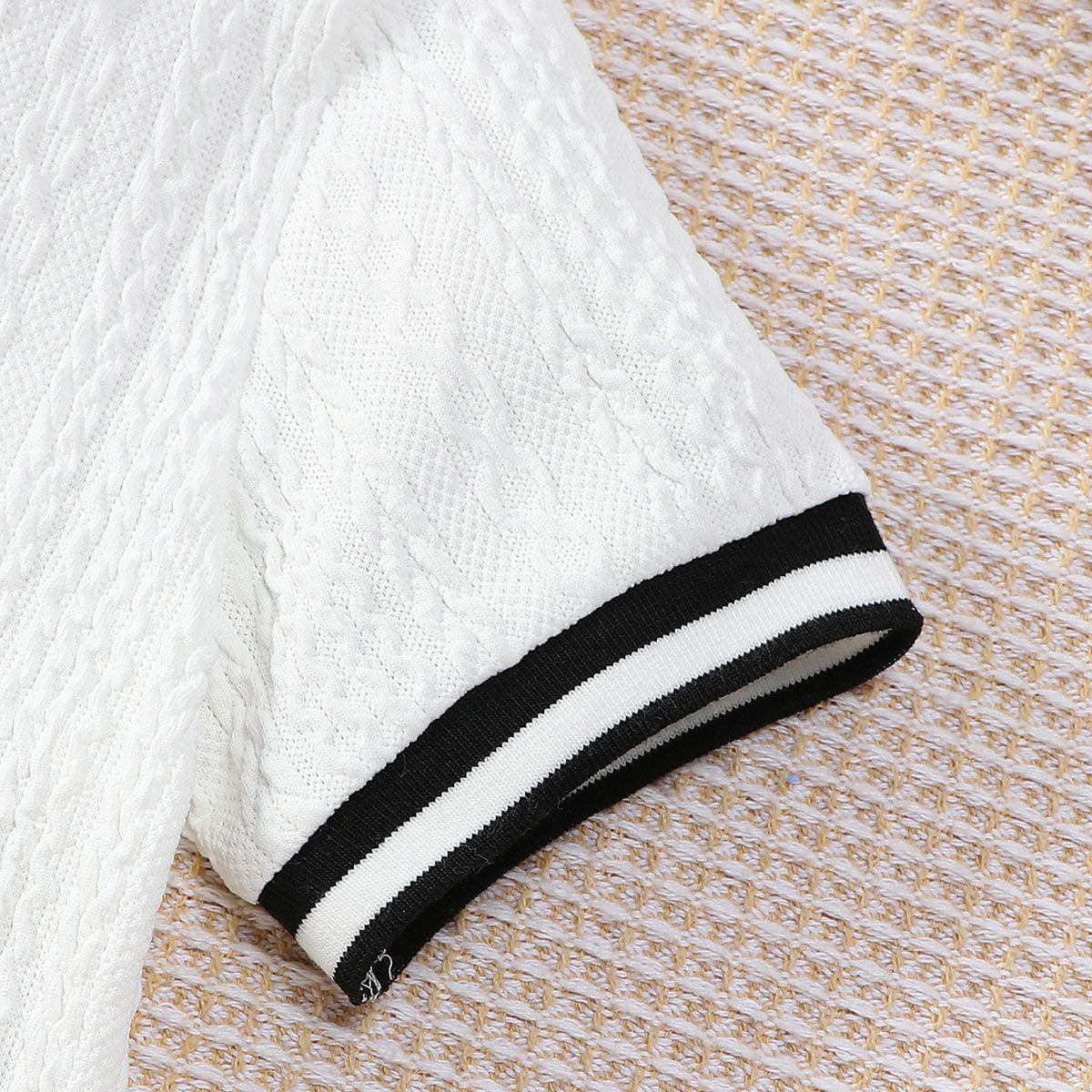 Boys White Self Designed Short Sleeves Knitted Polo T-Shirt Tshirts