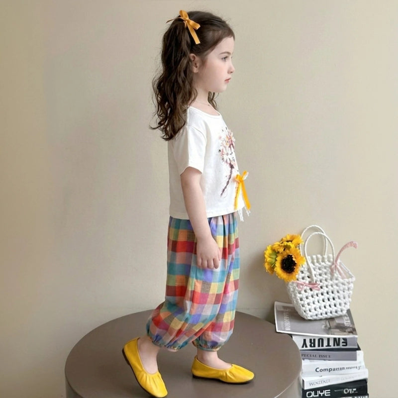 Girls White Graphic T-Shirt With Checked Pants Sets Sets