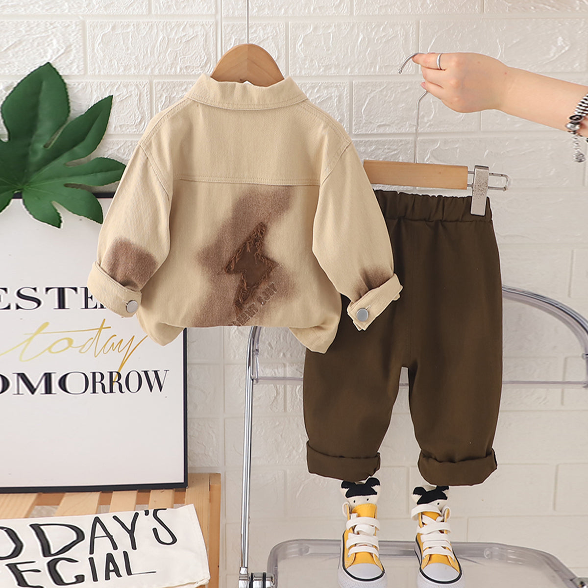 Boys Khaki Abstract Printed Long Sleeves Jacket With Pants Set 2 pc. Sets