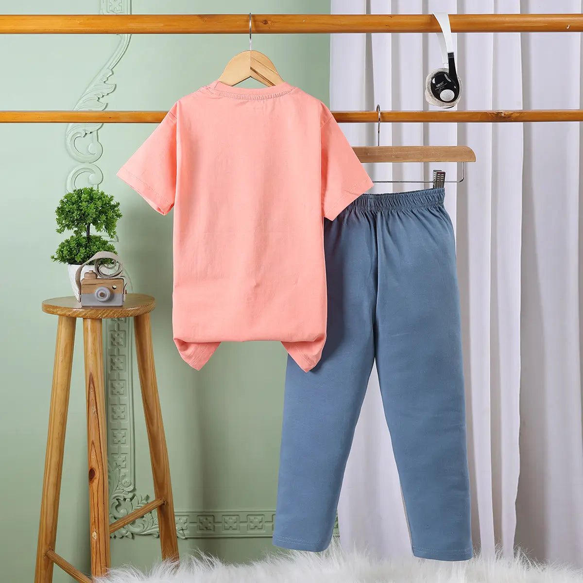 Boys Pink Graphics Print Short Sleeve T-Shirt With Elasticated Pants Sets Sets