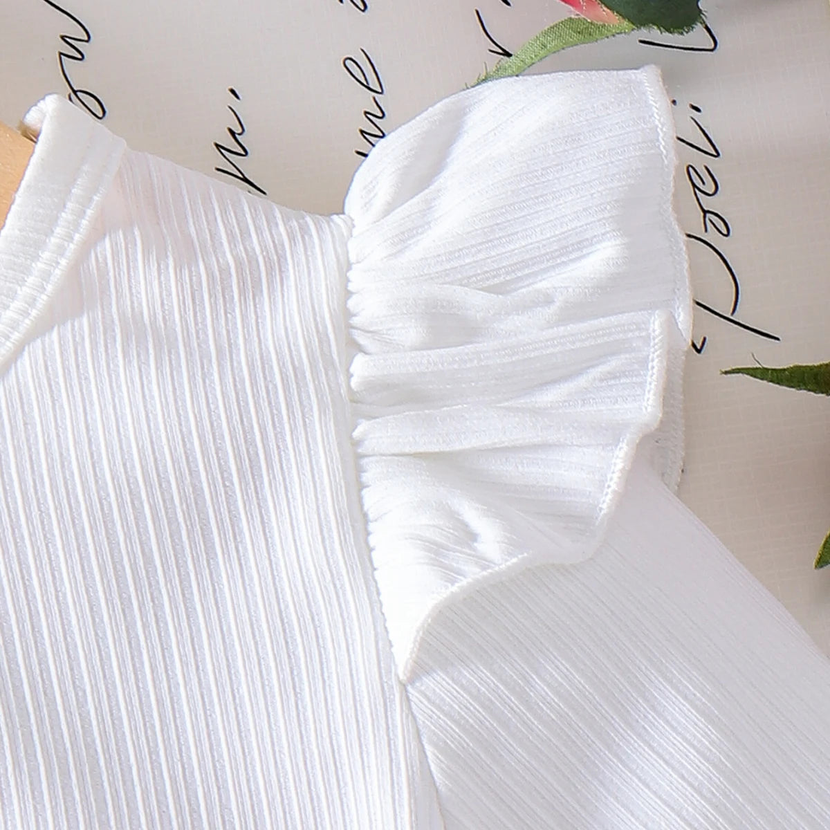 Girls White Flutter Sleeve Rose Bow Shorts Sets 2 pc. Sets