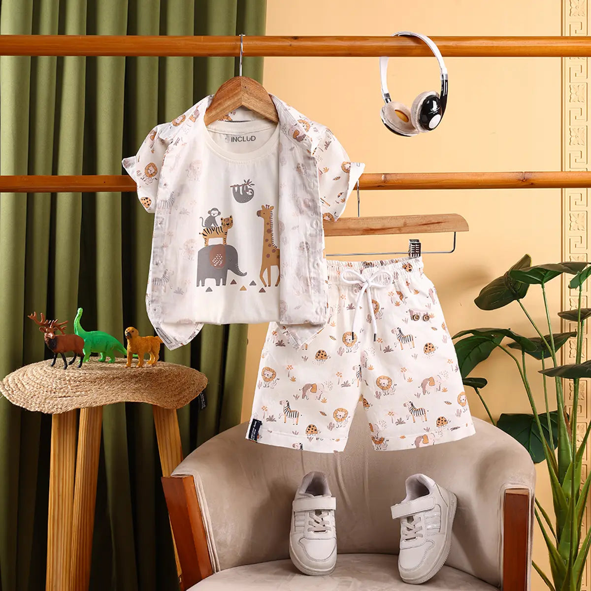 Boys White Animal Printed Shirt With Printed T-Shirt and Shorts Sets Sets White 6-12 M