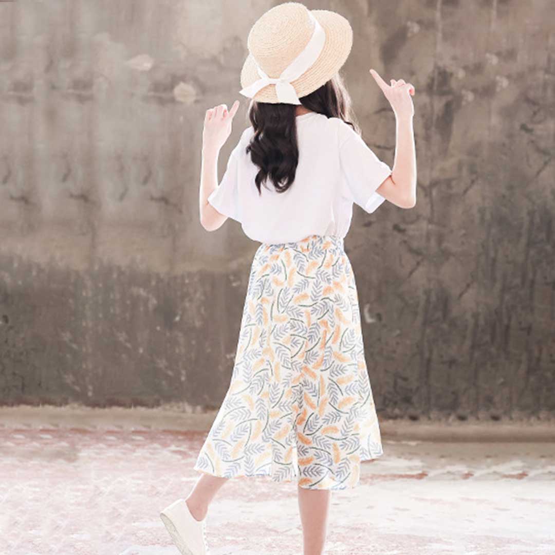 Girls Fashion Queen Print T-Shirt With Leaf Printed Skirts Set 2 pc. Sets   
