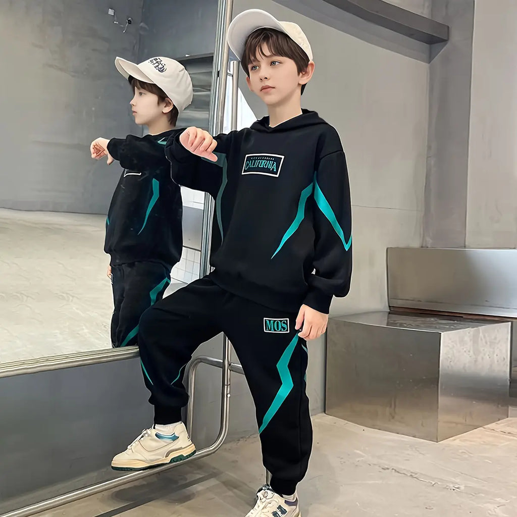 Boys Black Typographic Printed Hooded Sweatshirt With Jogger Sets Sets