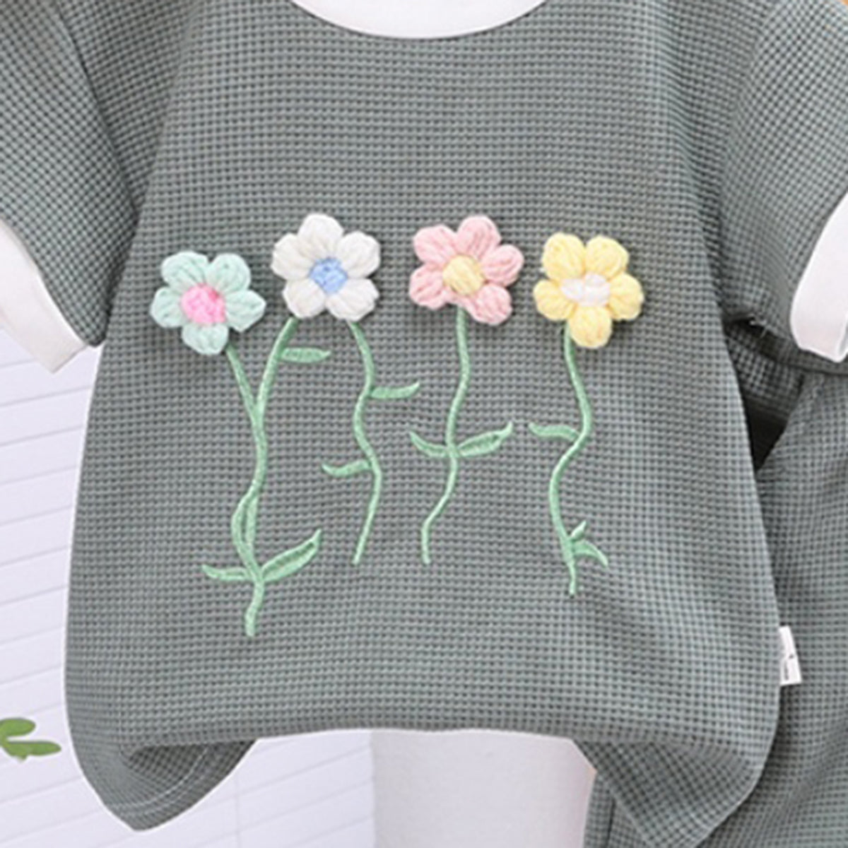 Girls Dark Grey Flower Applique Short Sleeves Top With Shorts Set 2 pc. Sets