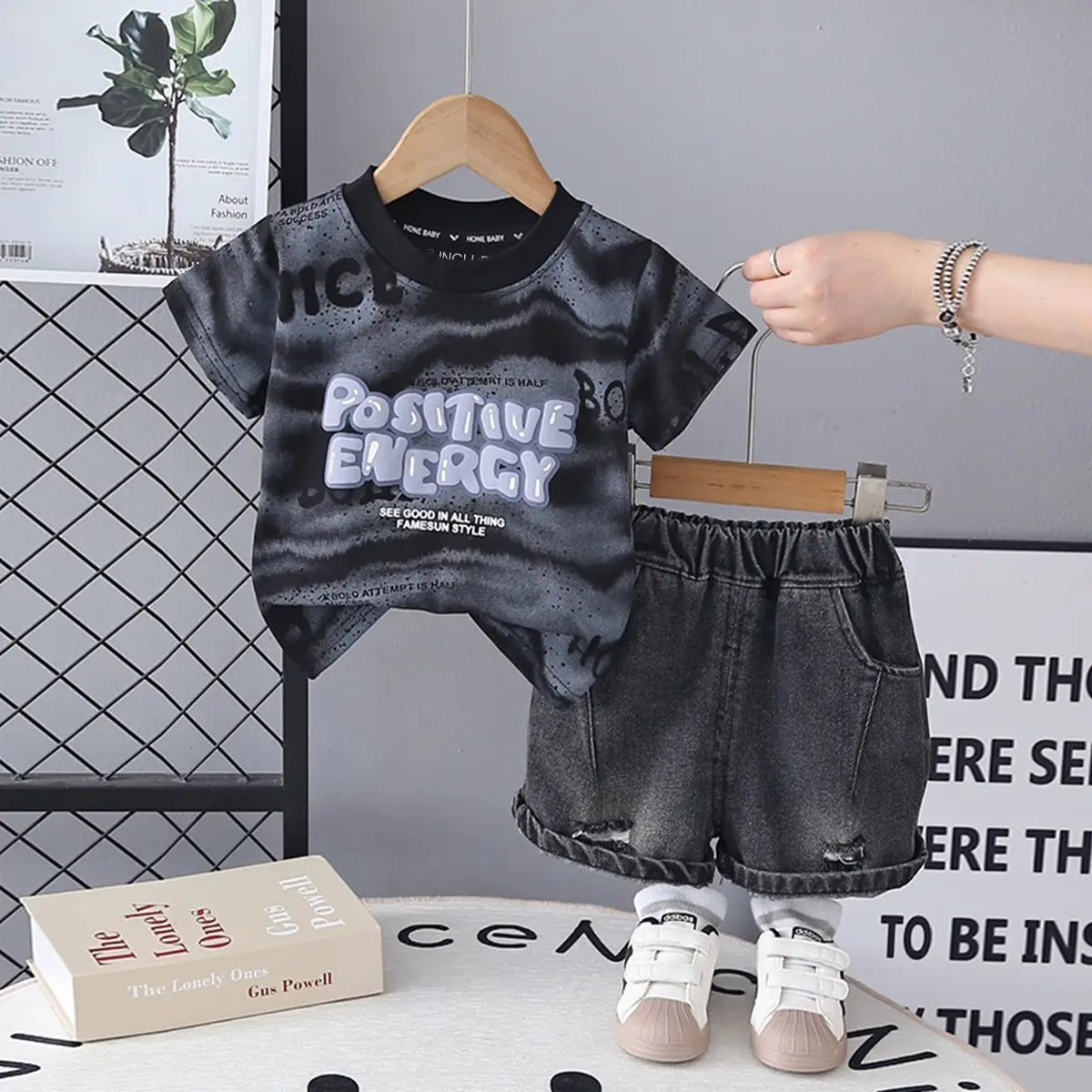 Boys Black Typographic Print T-Shirt With Denim Shorts Sets Sets Black 1-2 Y